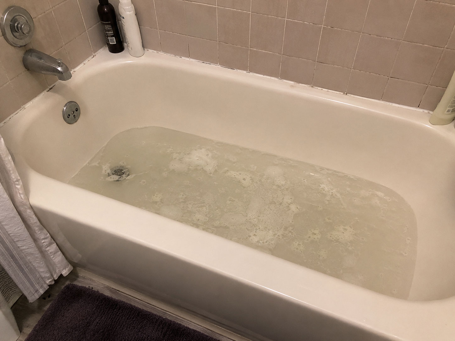 baignoire-sans-trappe-bouchee